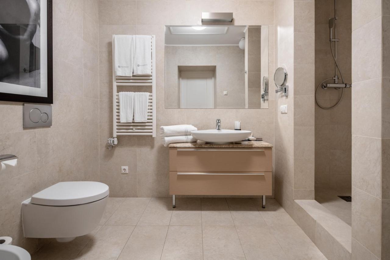 Cityhotel Apartments Kyiv Exterior photo